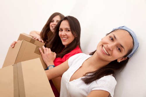 Truck transport for furniture and boxes in Kentish Town